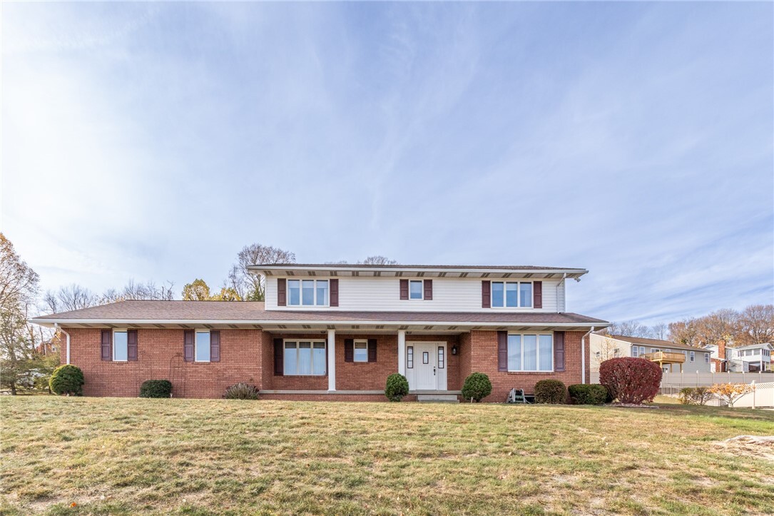 Property Photo:  2038 Lexington Dr  PA 15425 