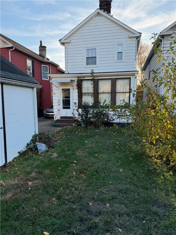 Property Photo:  642 Melrose Ave  PA 15003 