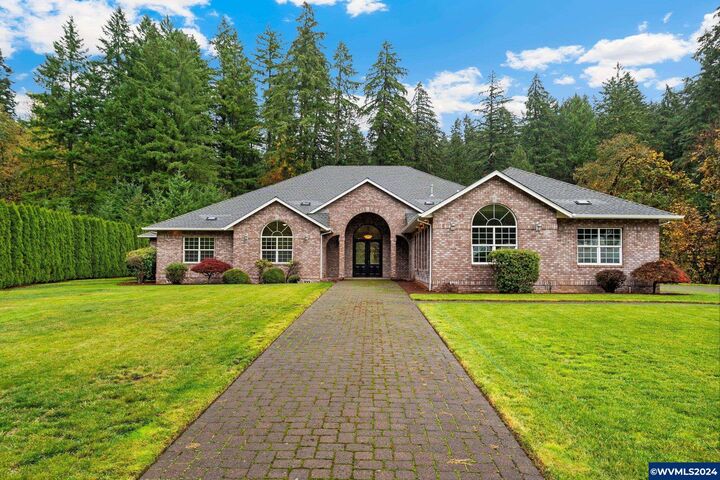 Property Photo: 7474 Battle Creek Rd SE OR 97317