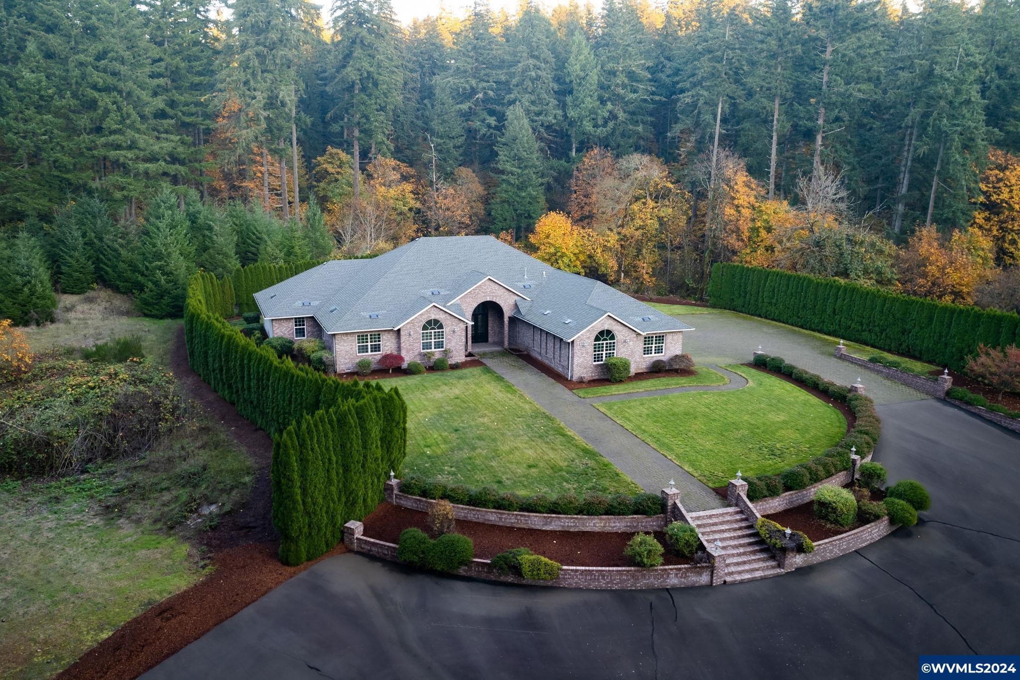 Property Photo:  7474 Battle Creek Rd SE  OR 97317 
