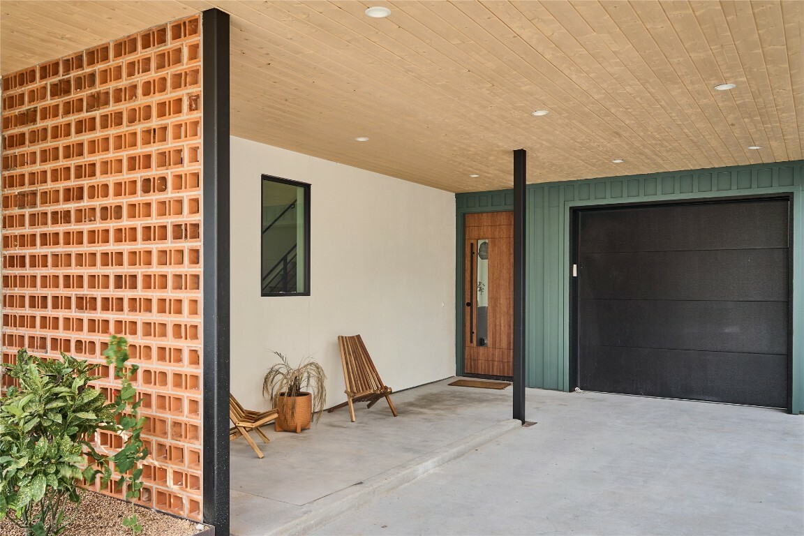 Property Photo:  2002 Hamilton Avenue  TX 78702 