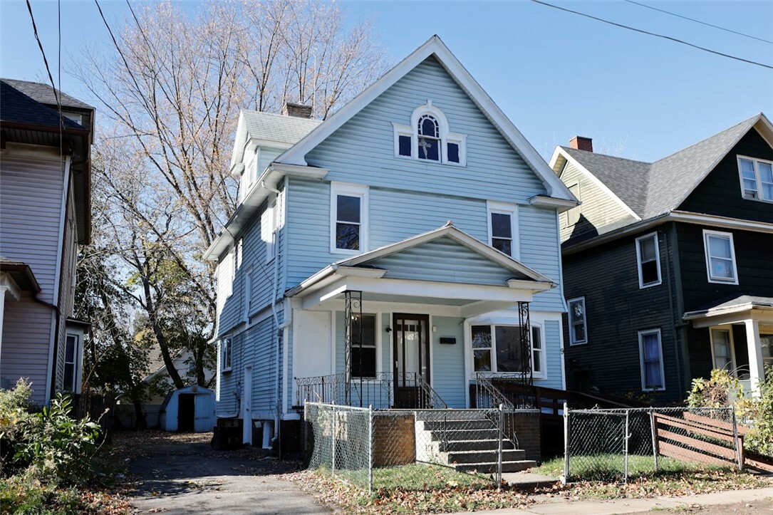 Property Photo:  9 Renwood Street  NY 14621 