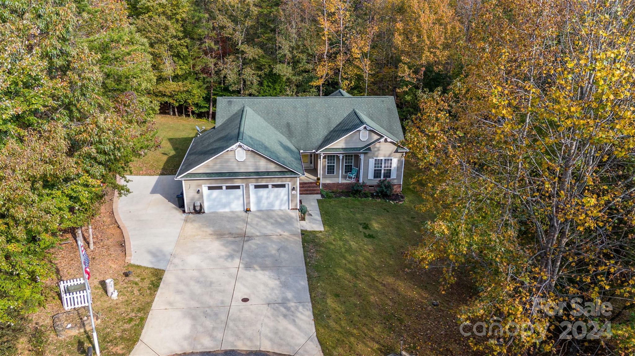 Property Photo:  3390 Seminole Drive  NC 28650 