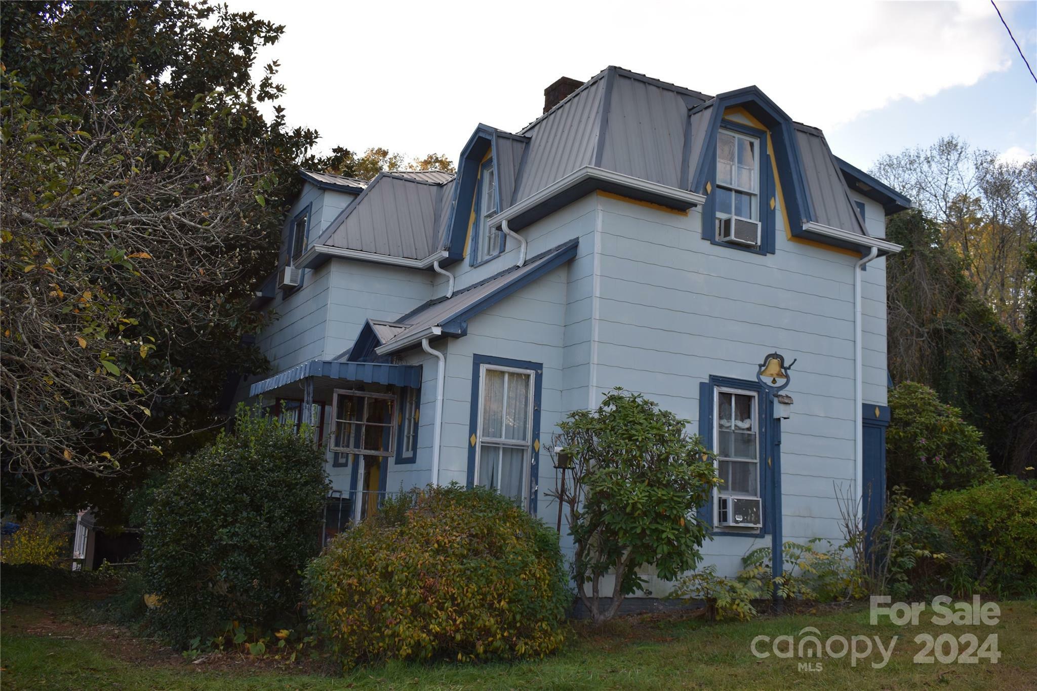 Property Photo:  35 Maple Street  NC 28762 