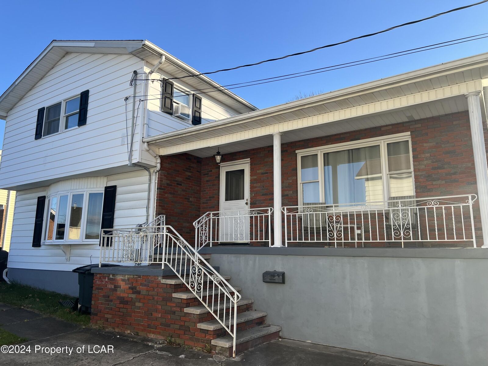 Property Photo: 409 Packer Street PA 18641