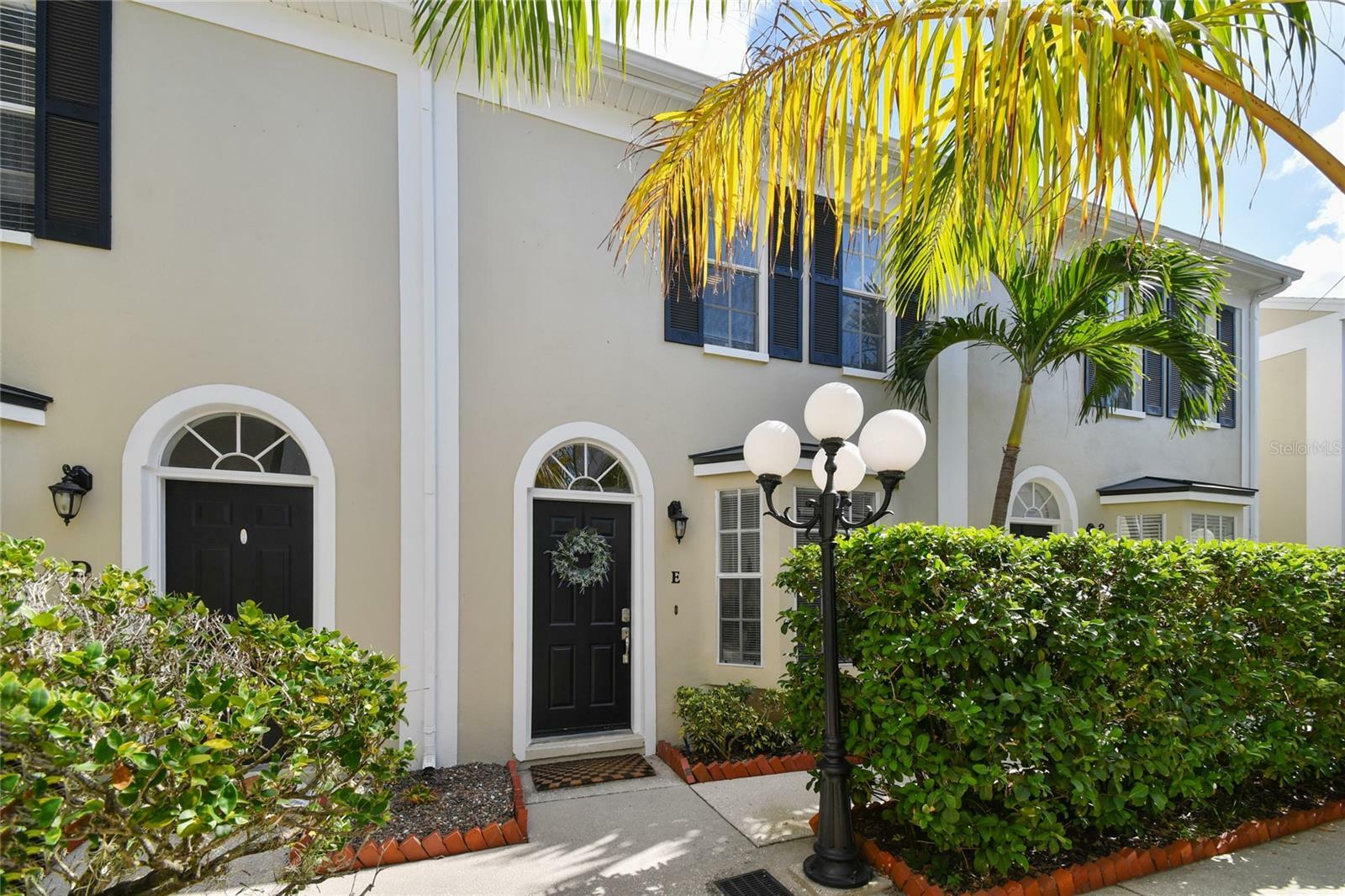 Property Photo:  2802 W Cleveland Street E  FL 33609 