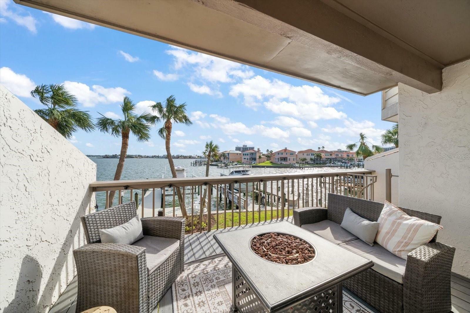 Property Photo:  165 Marina Del Rey Court  FL 33767 