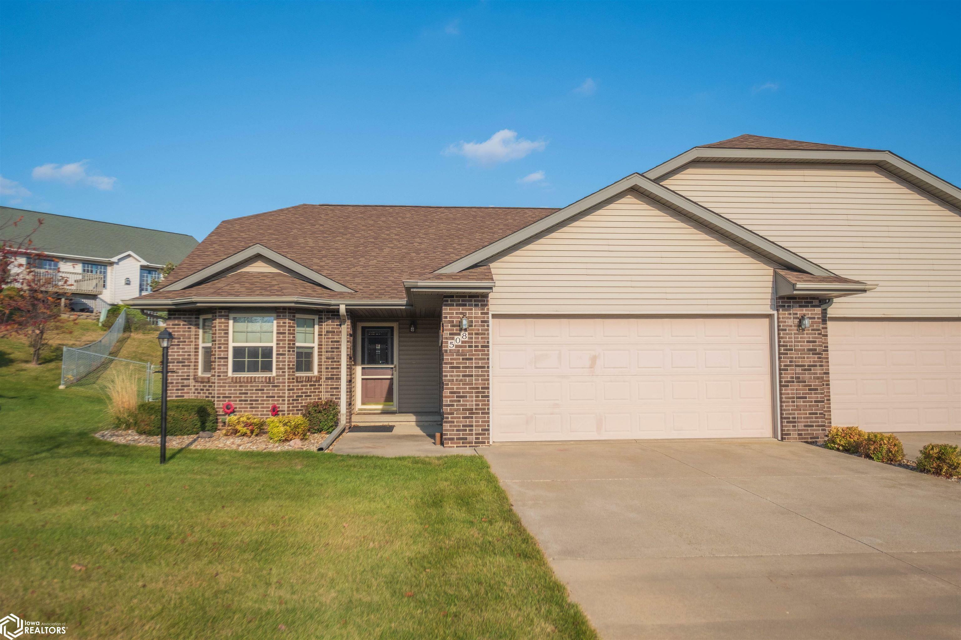 Property Photo:  508 Edgebrook Court  IA 50158 