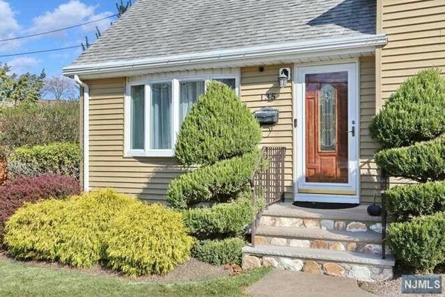 Property Photo:  135 Crescent Avenue  NJ 07463 