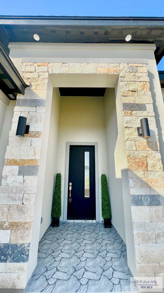 Property Photo: 100 Brooks Circle South TX 78559