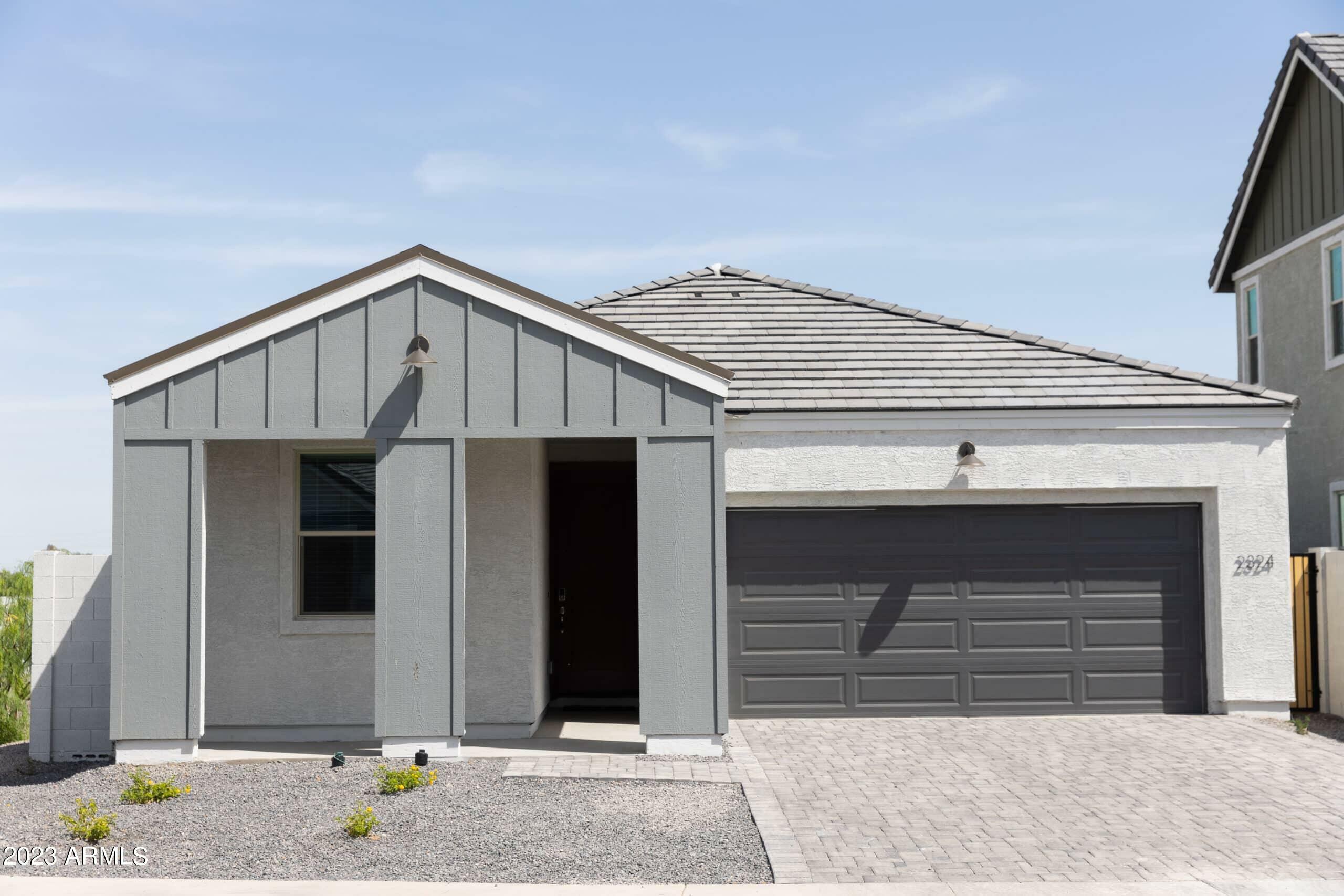 Property Photo:  5614 S Daisy Patch Place  AZ 85040 