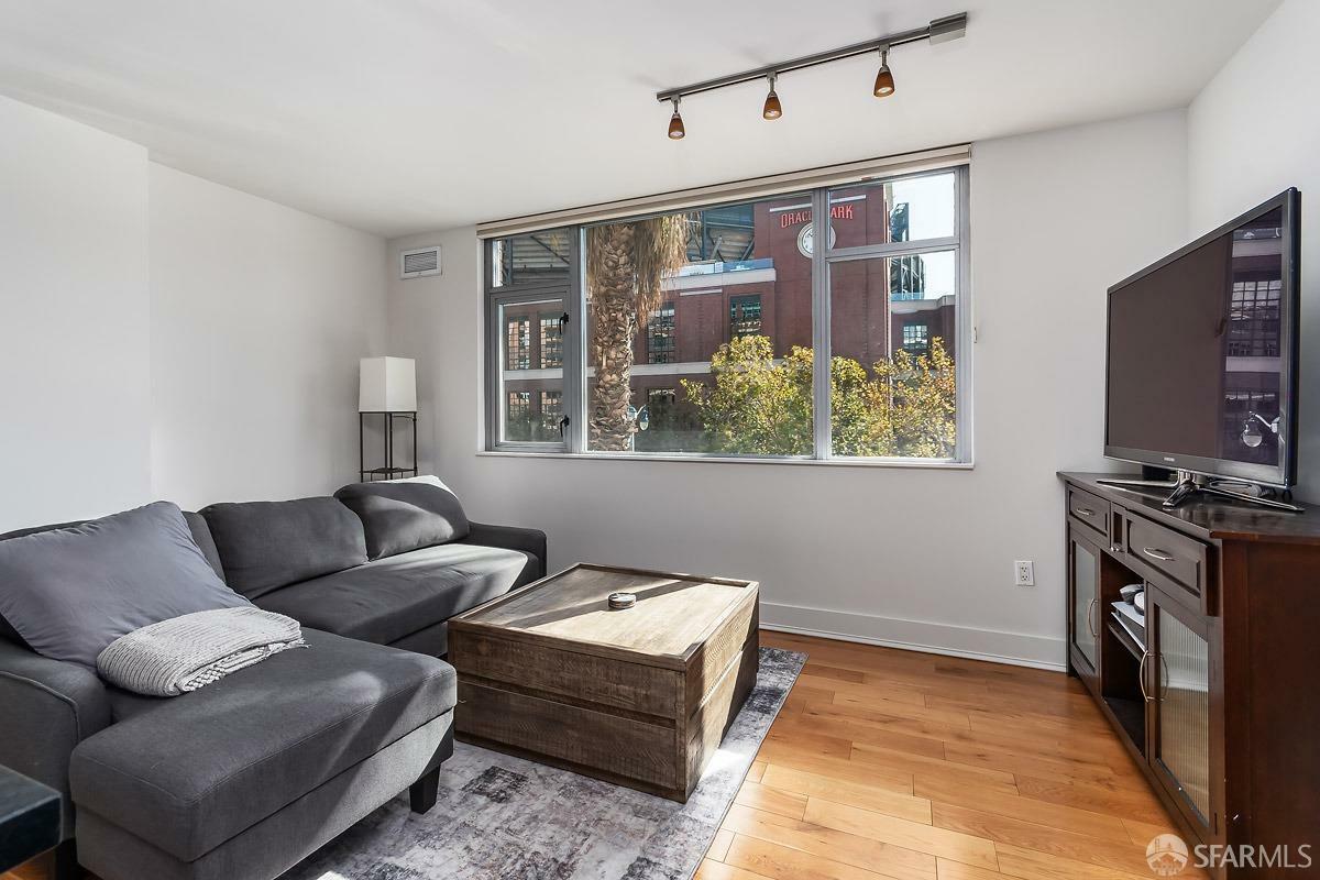 Property Photo:  170 King Street 307  CA 94107 