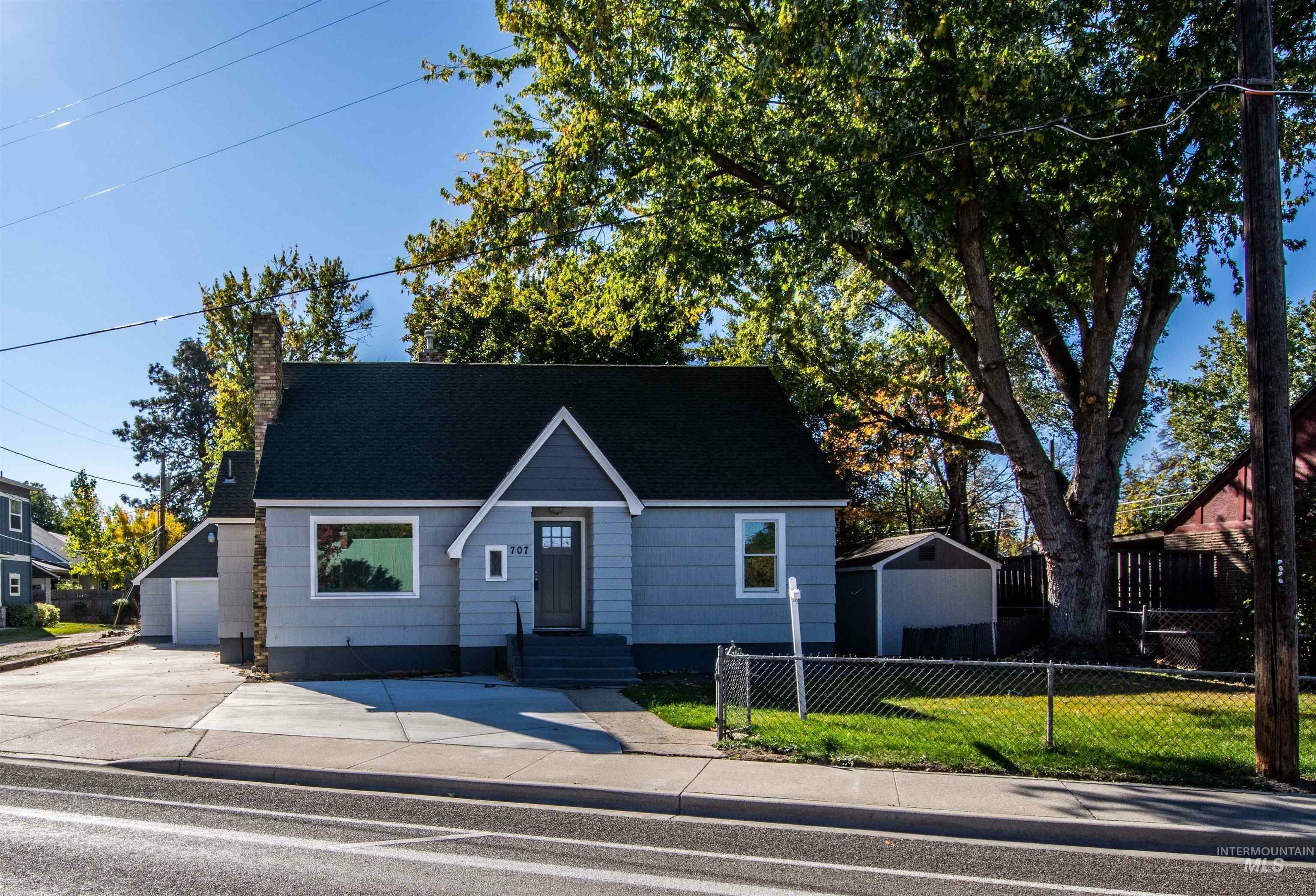 Property Photo:  707 W Boise Ave  ID 83713 