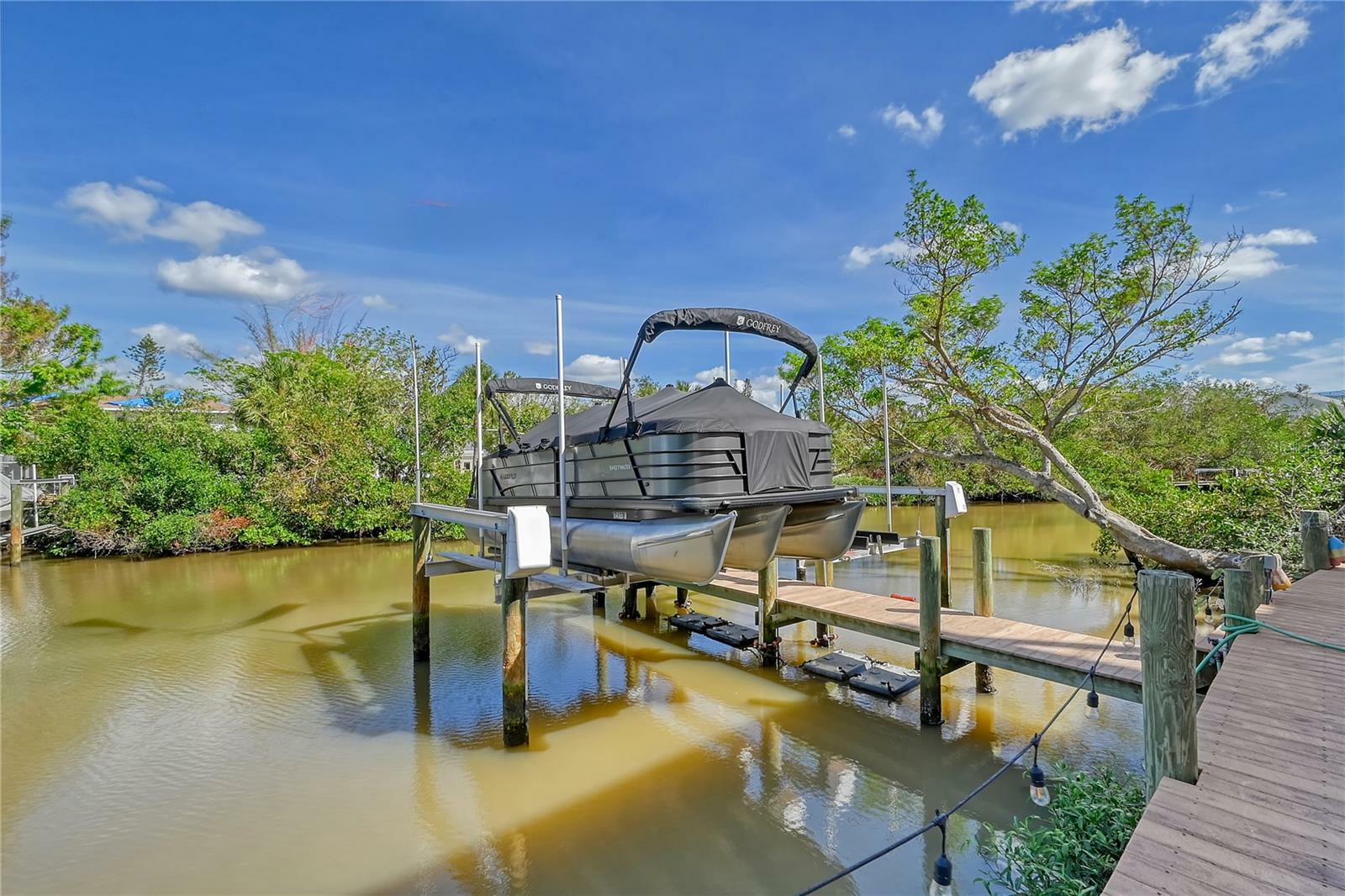 Property Photo:  467 Canal Road 467  FL 34242 