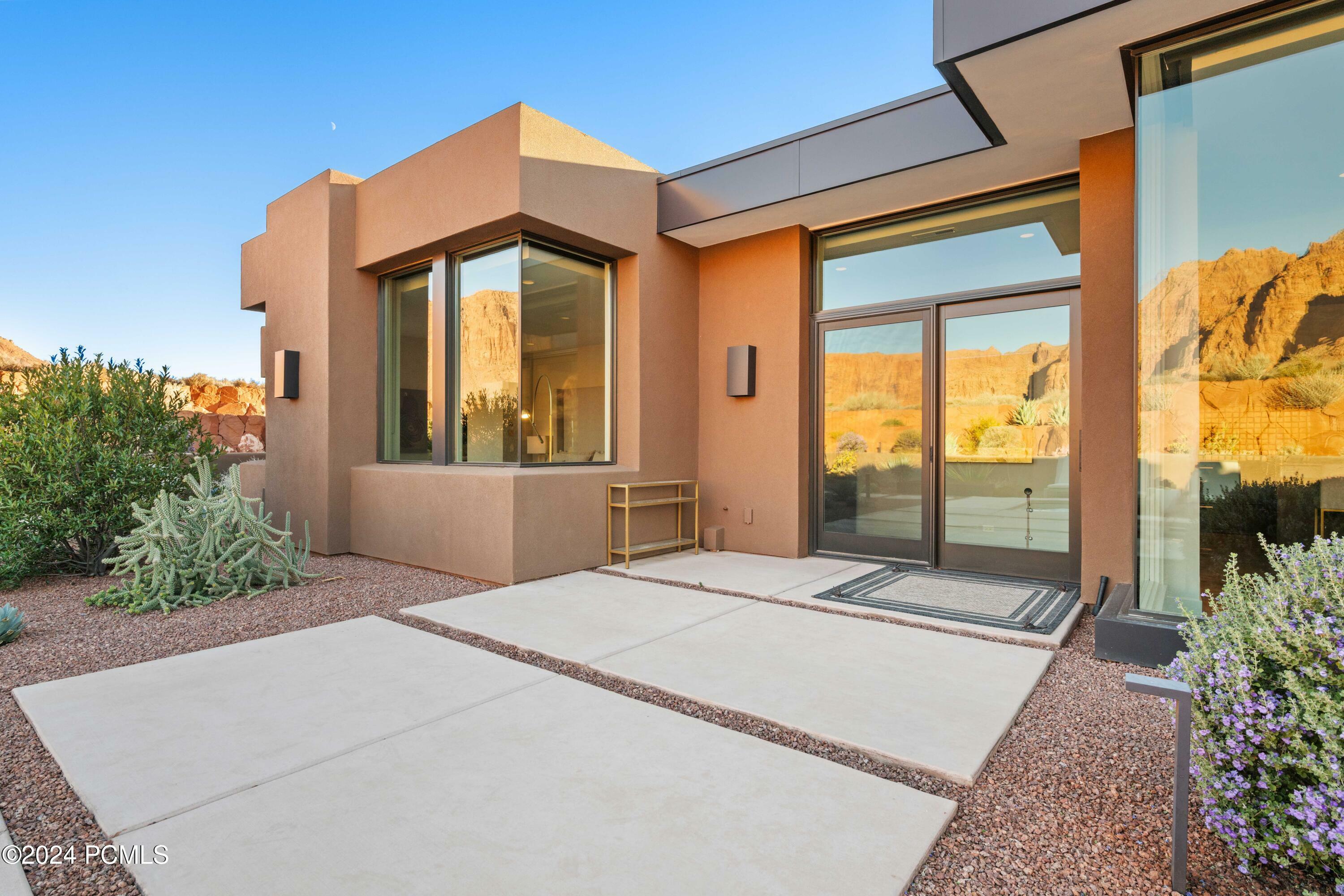 Property Photo:  1748 Cochise Drive  UT 84738 