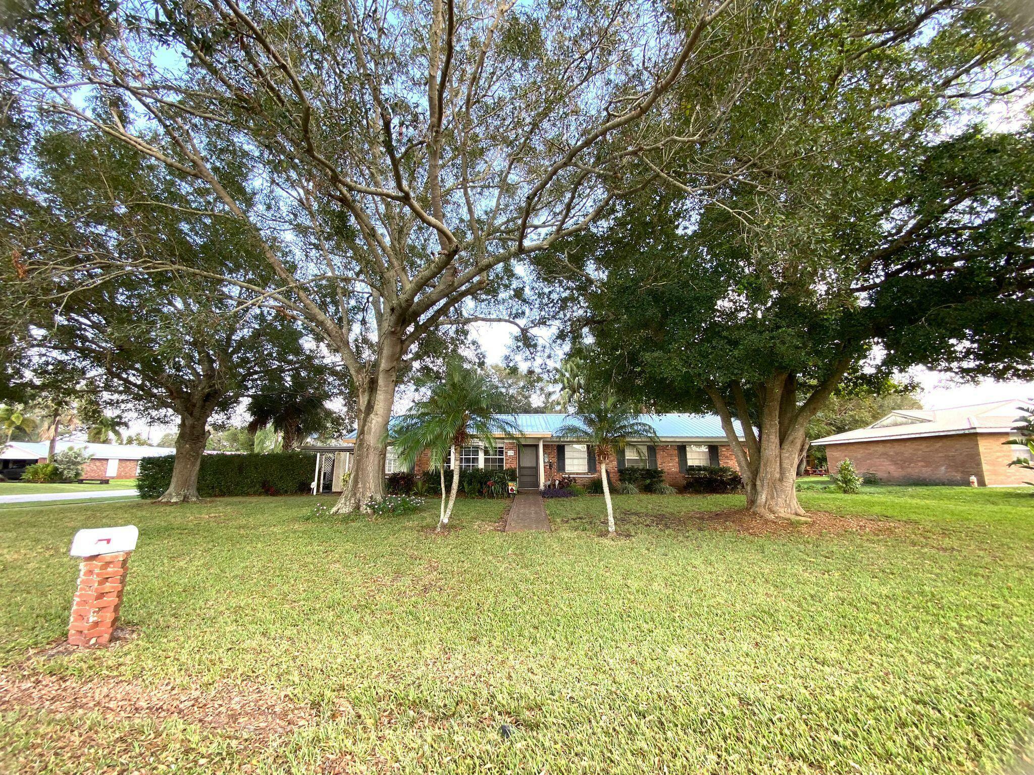 820 Laurel Street  Clewiston FL 33440 photo