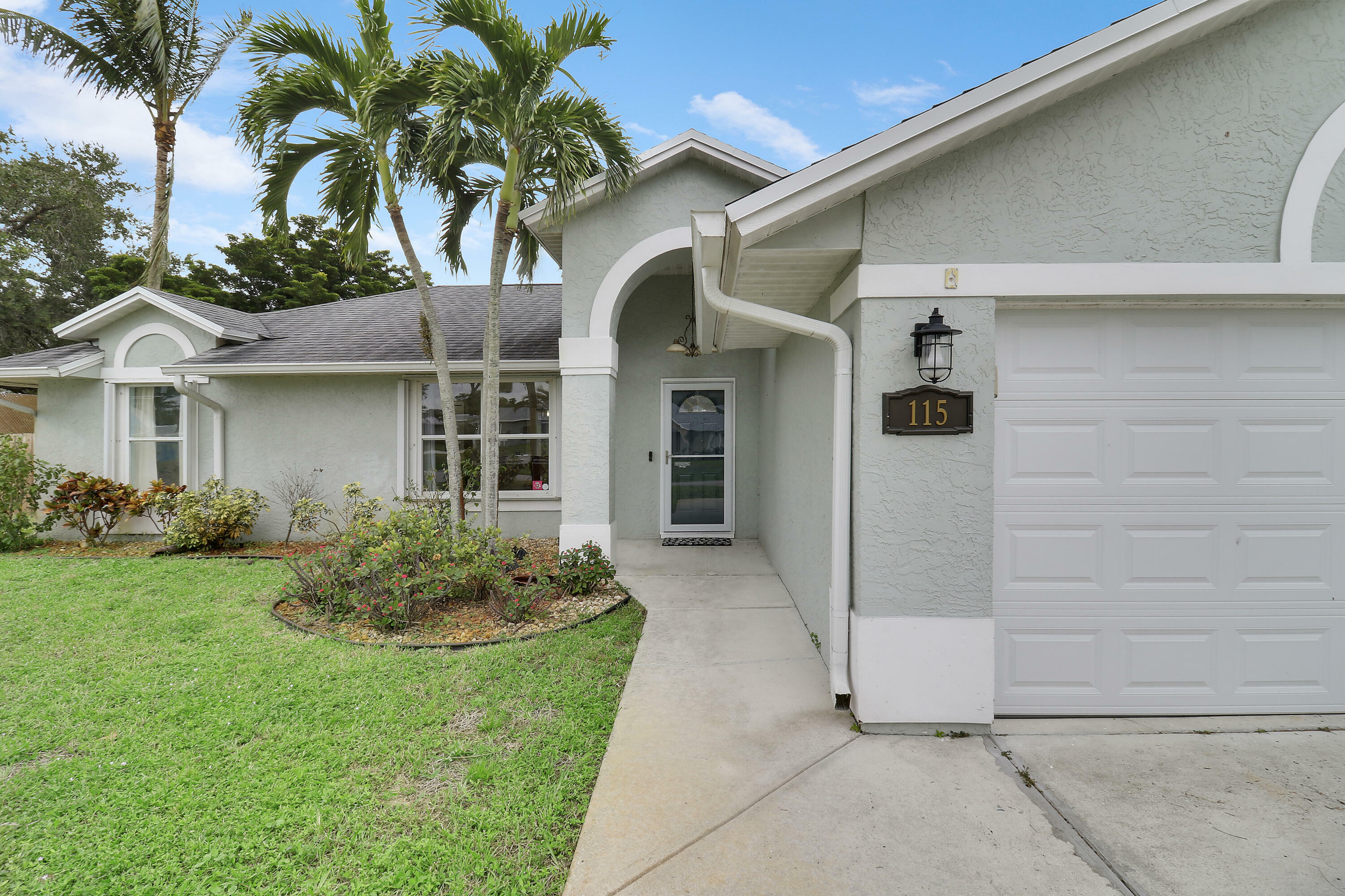 Property Photo:  115 SW Bedford Road  FL 34953 