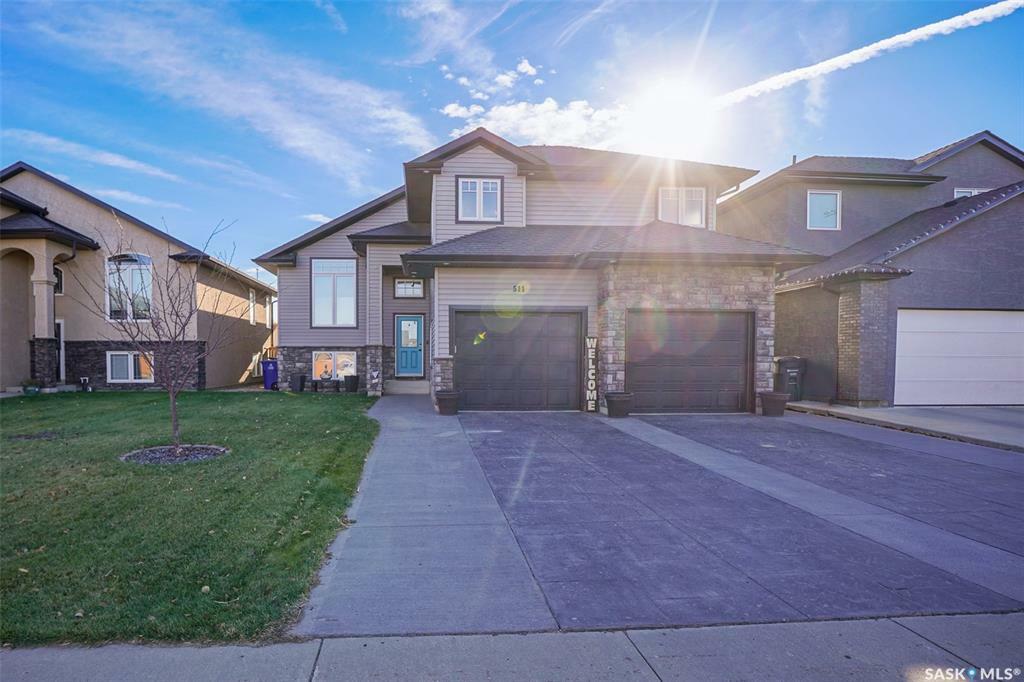 Property Photo:  511 Padget Crescent  SK S7W 0H4 