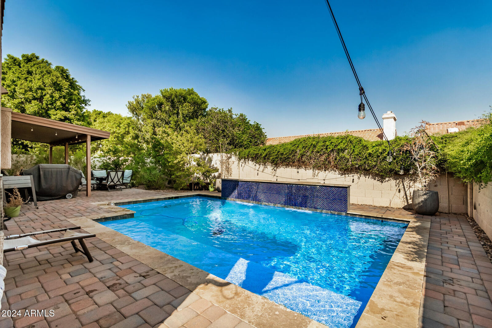 Property Photo: 18411 N 46th Place AZ 85032