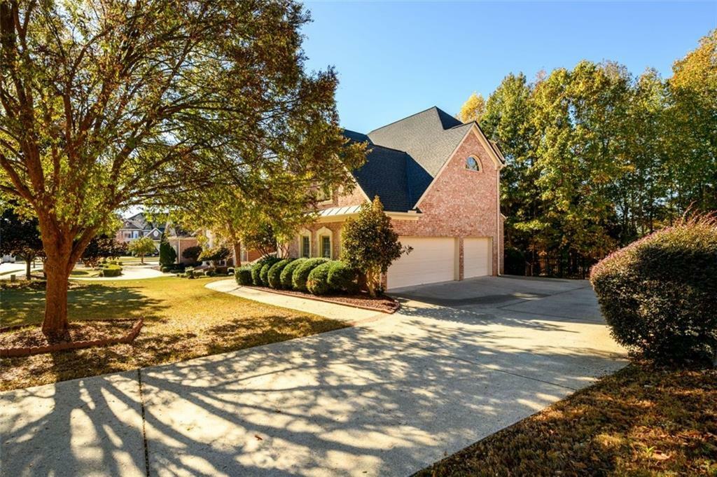 Property Photo:  1700 Briergate Drive  GA 30097 