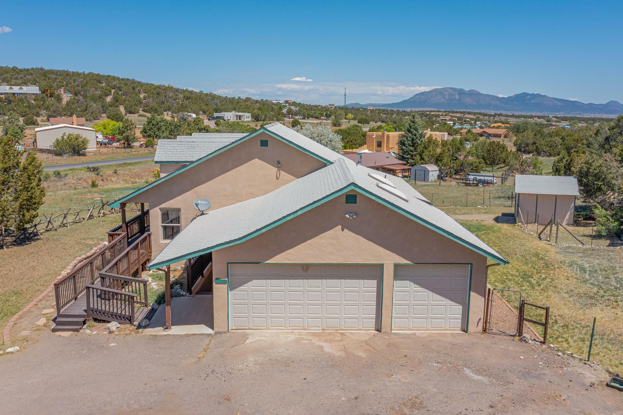 Property Photo:  1 Arbolado Court  NM 87015 