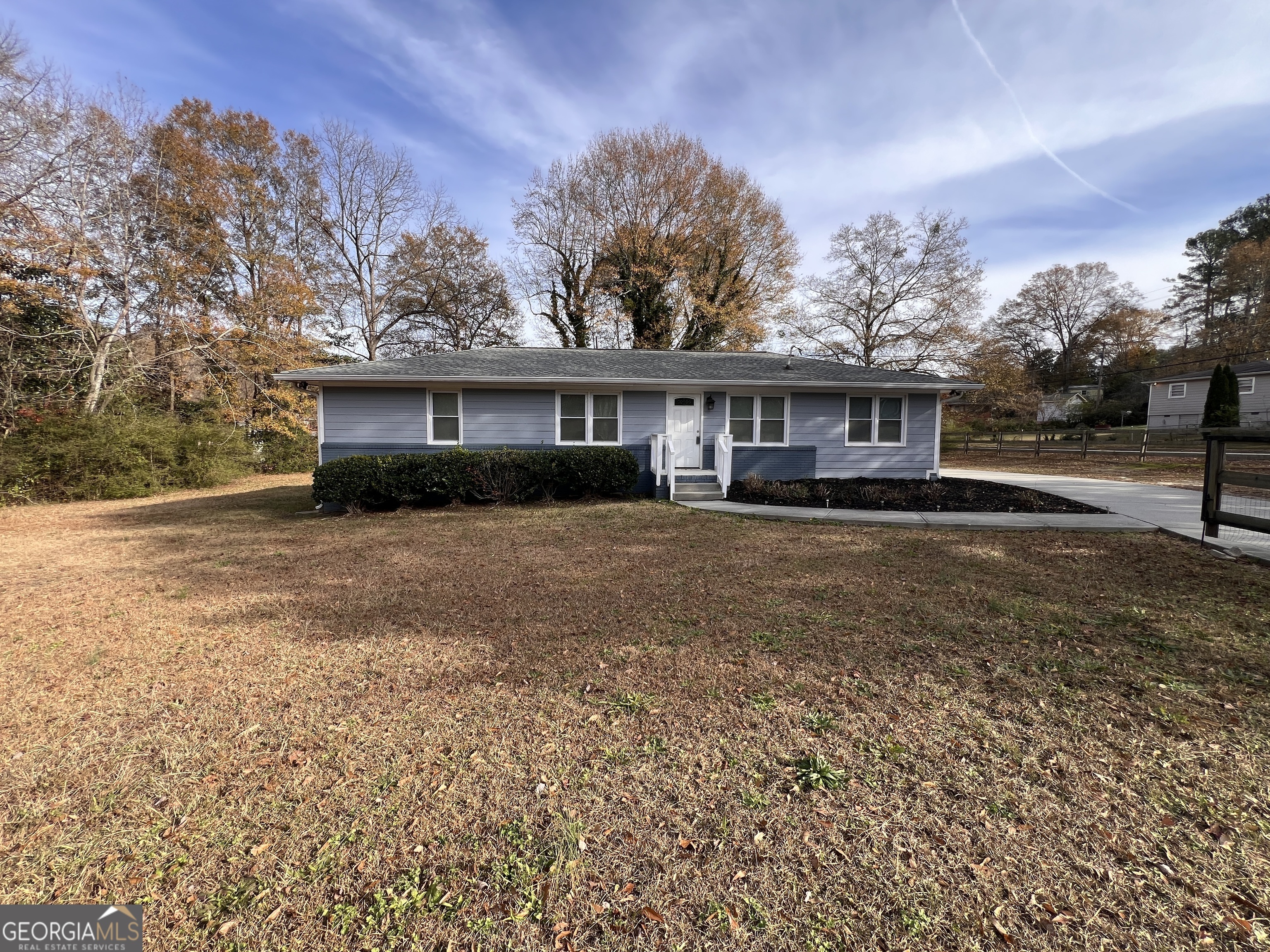 Property Photo:  5991 Dodgen Road SW  GA 30126 