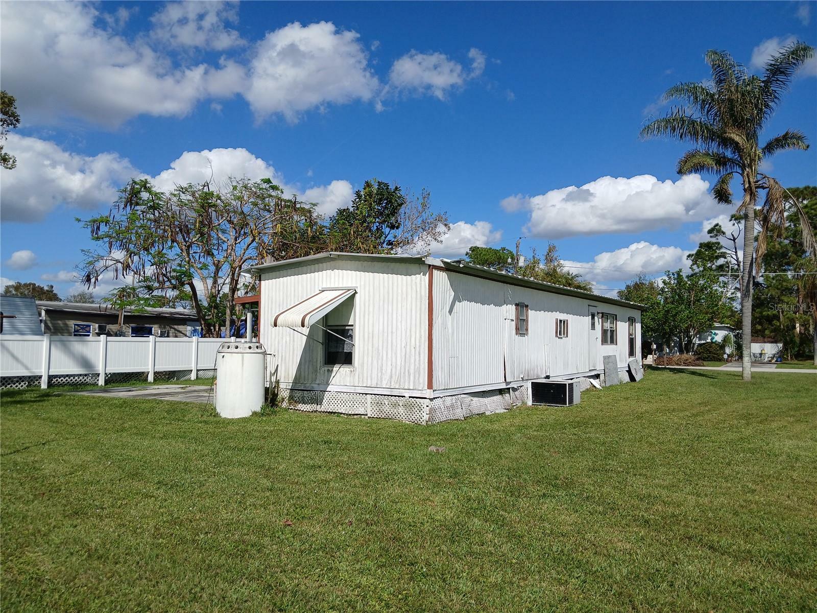 Property Photo:  11265 Pineapple Road  FL 33955 