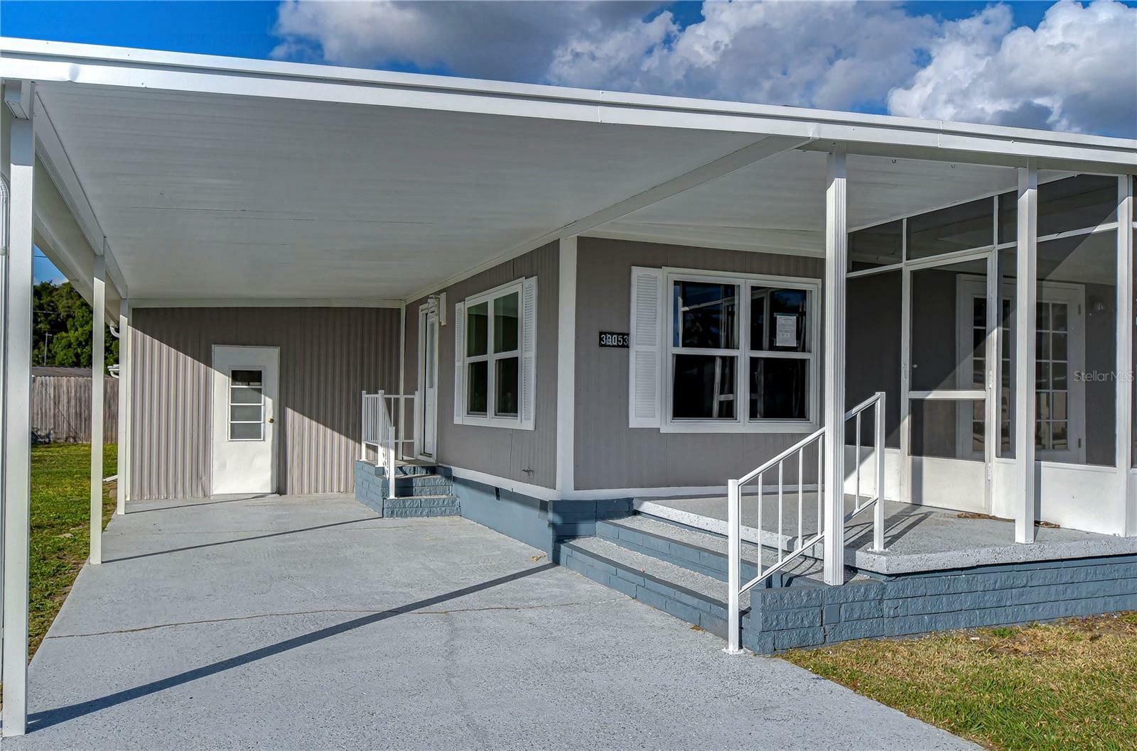 Property Photo:  39053 Flora Avenue  FL 33542 