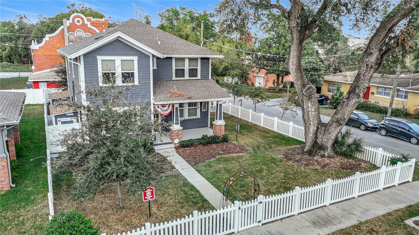 Property Photo:  510 E Sparkman Avenue  FL 33602 