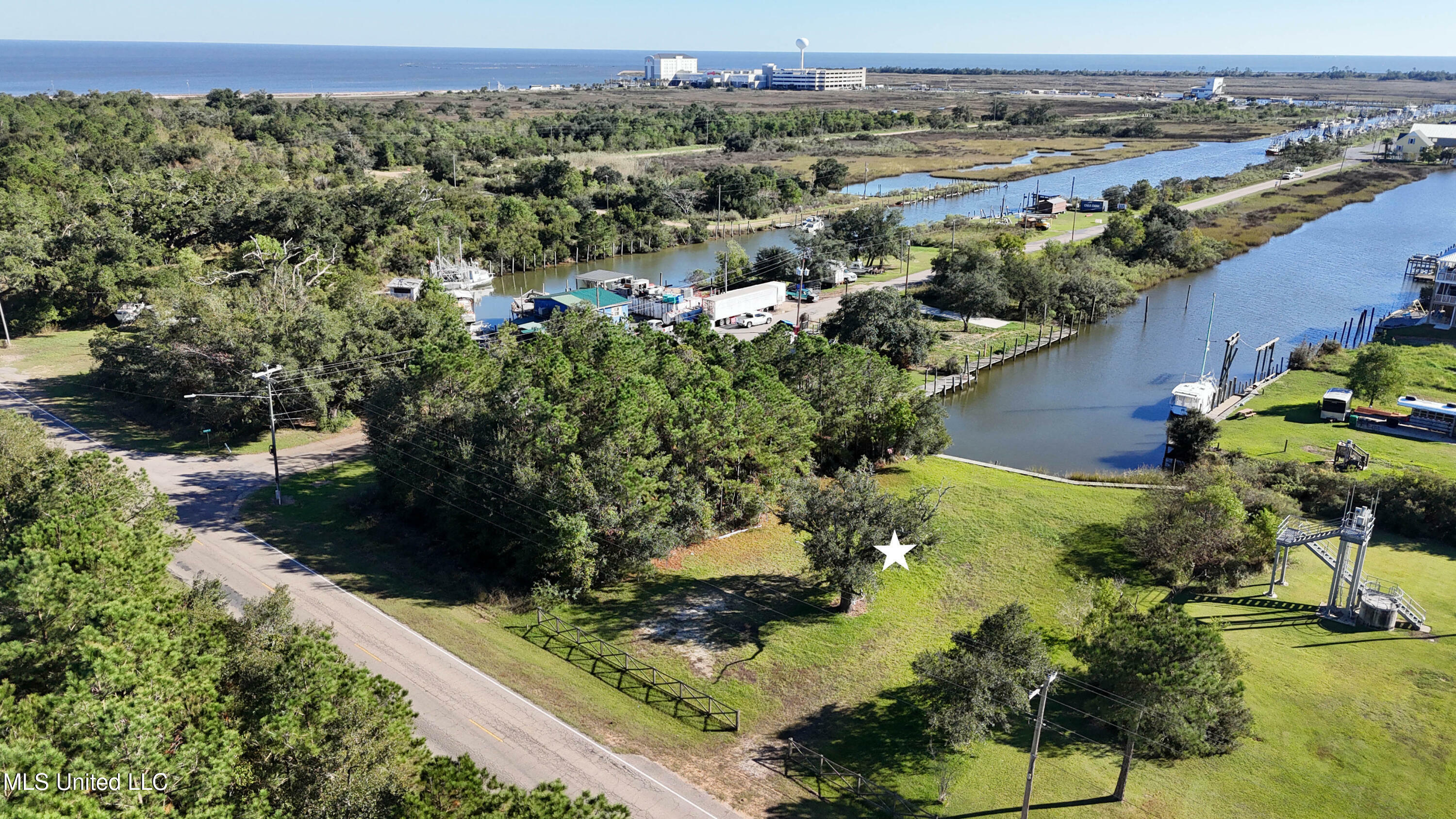 Property Photo:  5233 Lakeshore Road  MS 39520 