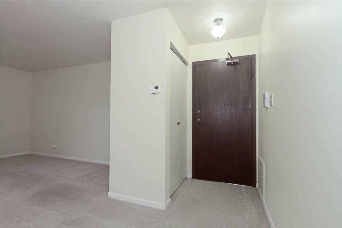 Property Photo:  705 W Central Road B8  IL 60056 