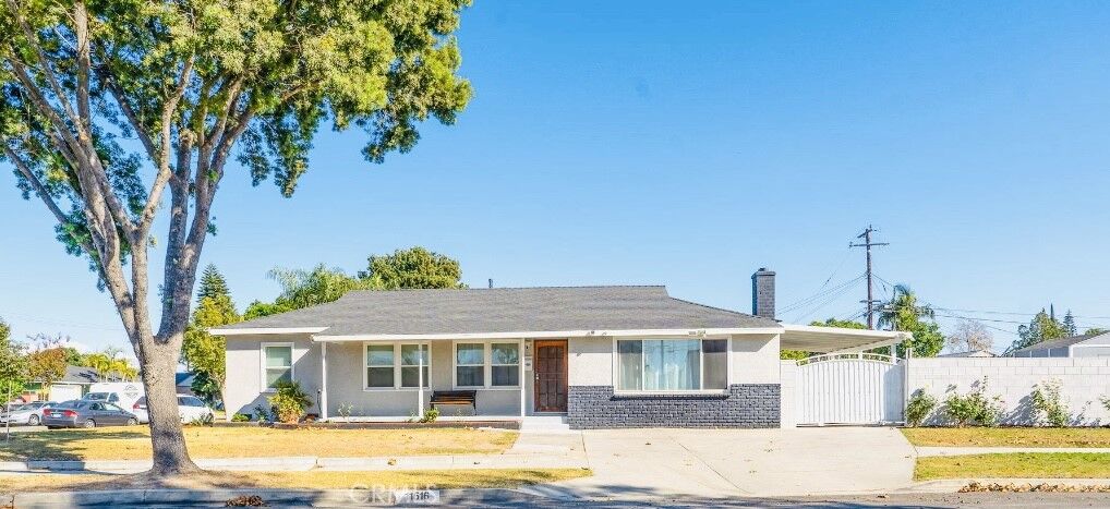 Property Photo:  11516 Fairford Avenue  CA 90650 