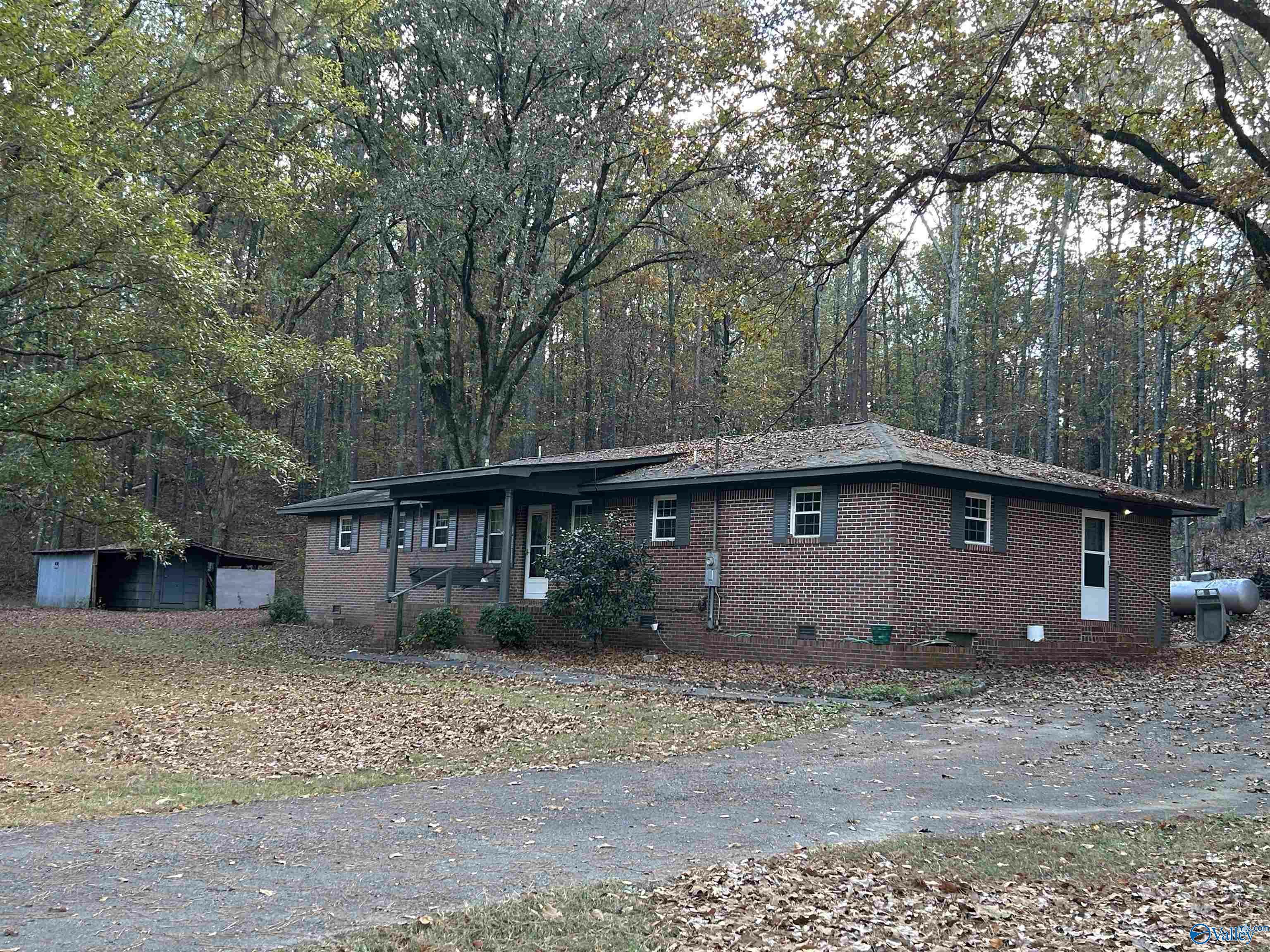 Property Photo:  5096 Jenkins Road  AL 35905 