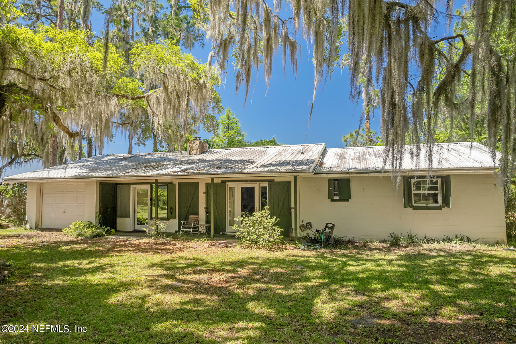 Property Photo:  23797 NE 189th Street  FL 32134 