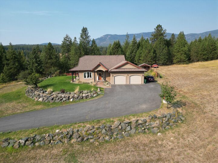Property Photo:  844 Orin Rice Rd  WA 99114 