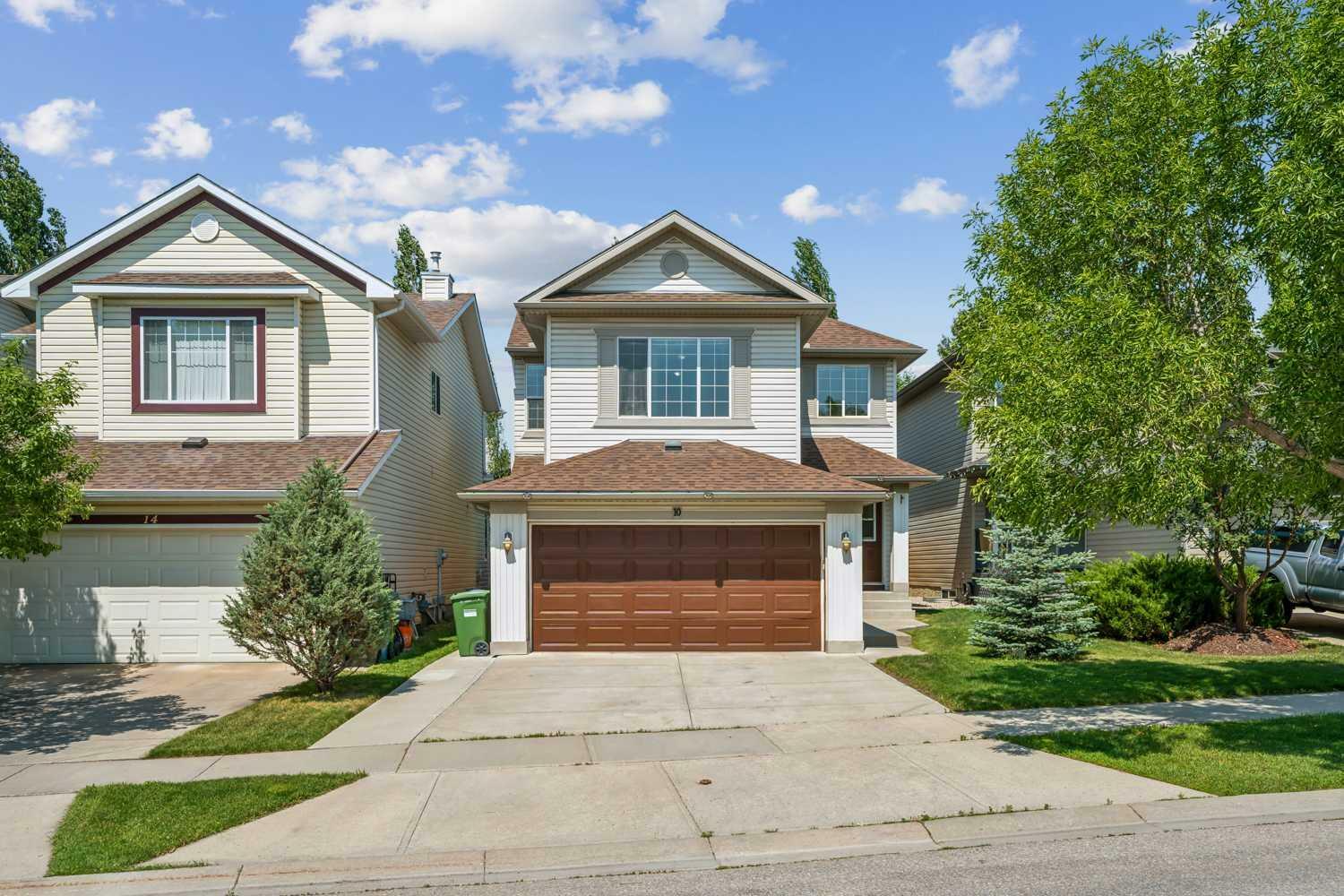 Property Photo:  10 Tuscany Meadows Drive NW  AB T3L 2T2 