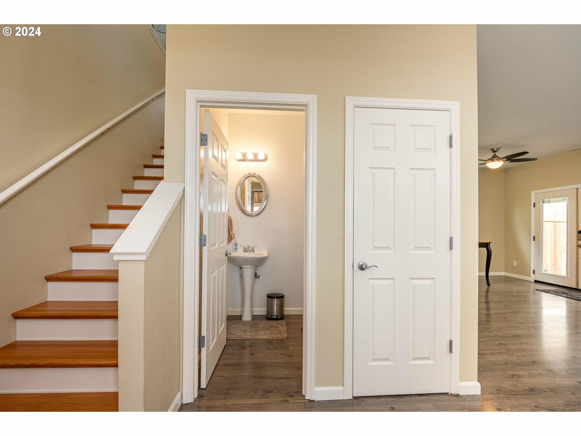 Property Photo: 3635 Kendra St OR 97401