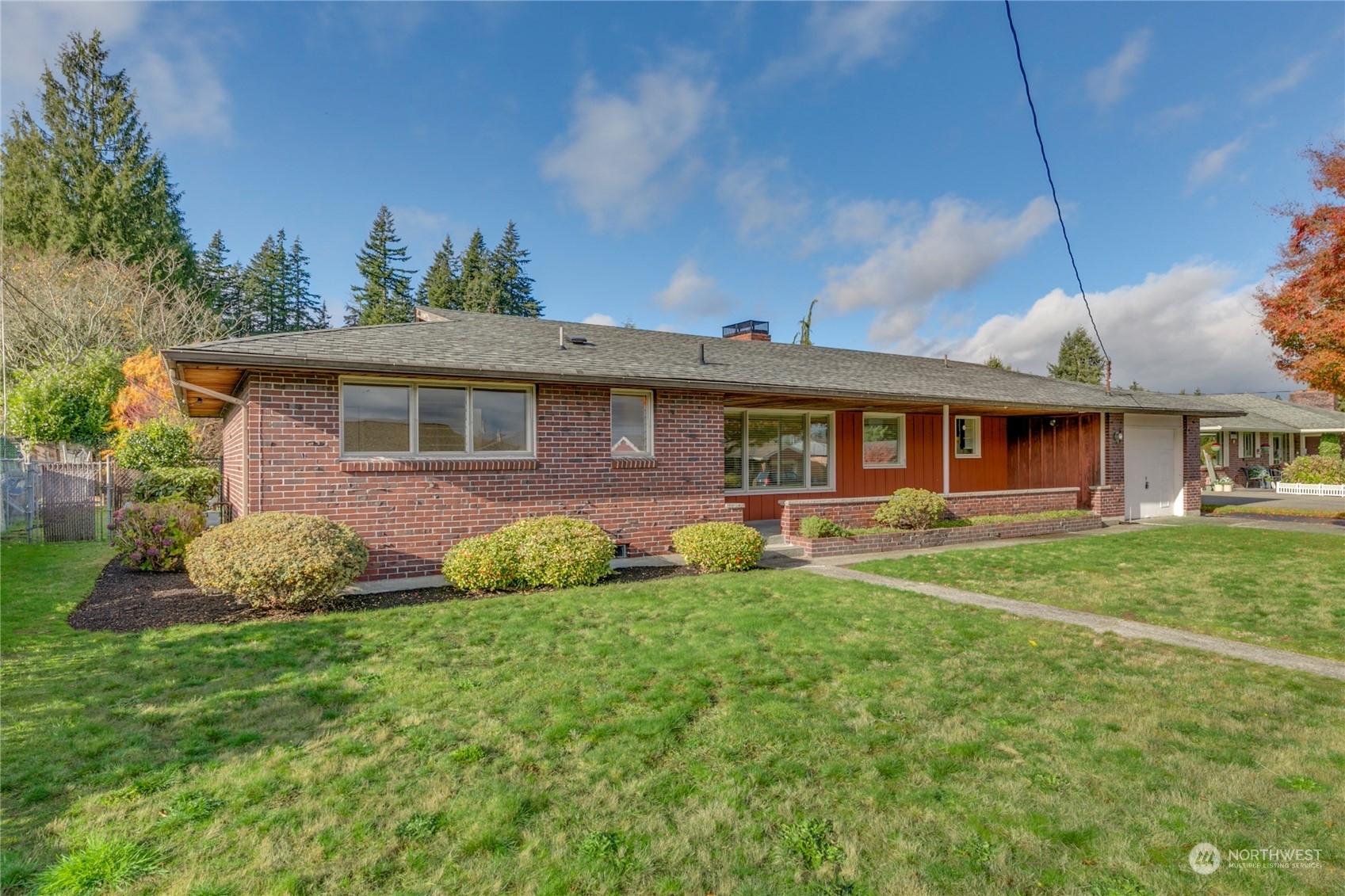 Property Photo:  4824 Alger Avenue  WA 98203 