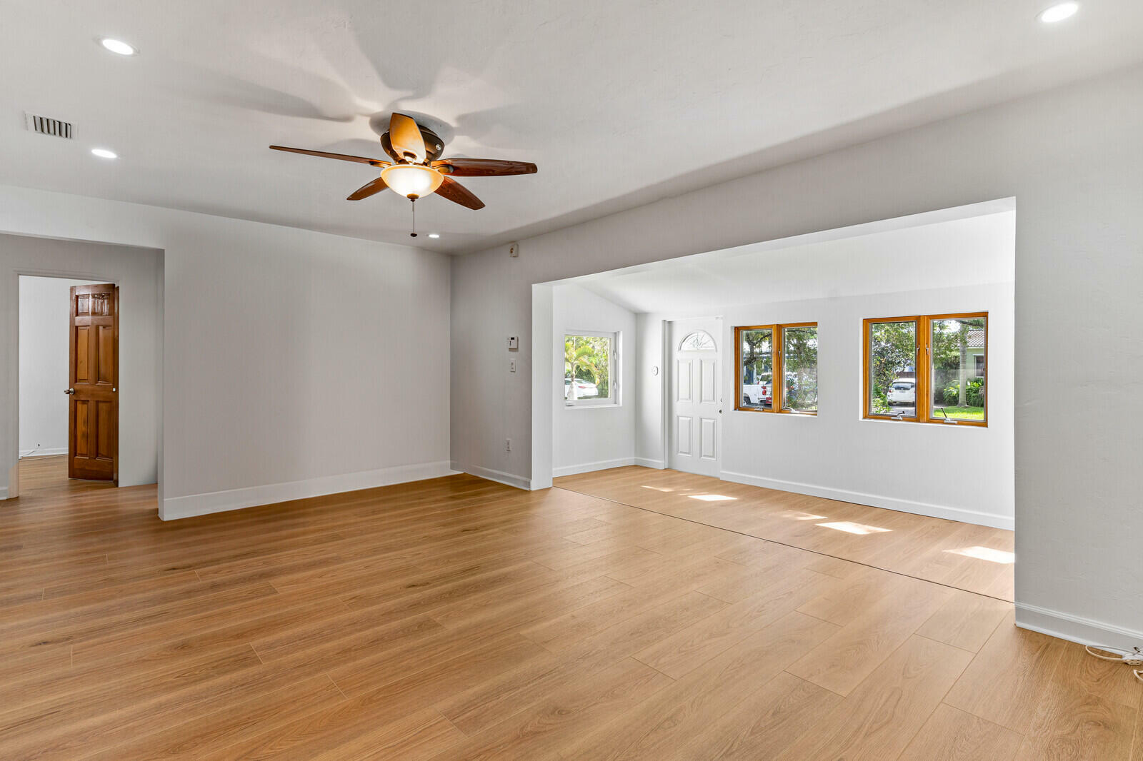 Property Photo:  1539 Fletcher Street  FL 33020 