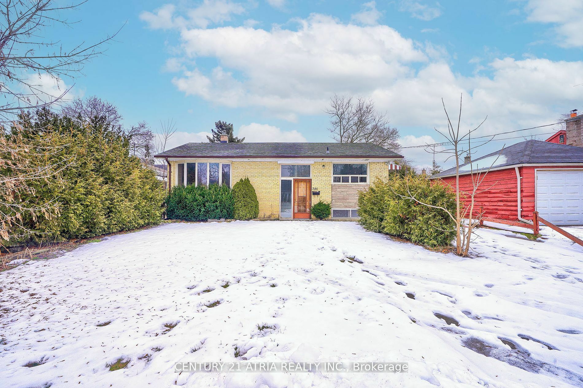 Property Photo:  386 Paliser Cres N  ON L4C 1R6 