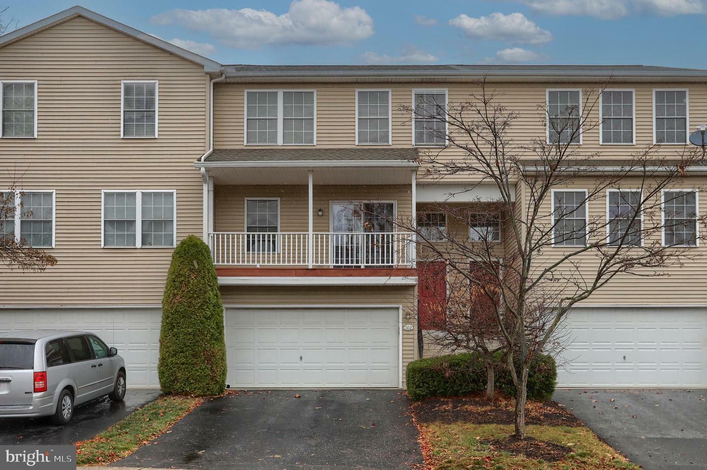 102 Woodside Court  Annville PA 17003 photo