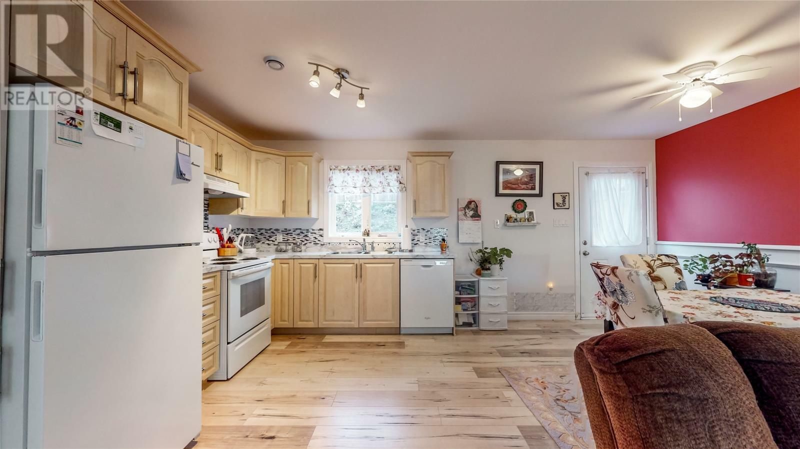 Property Photo:  64 Nautilus Street  NL A1B 0G6 