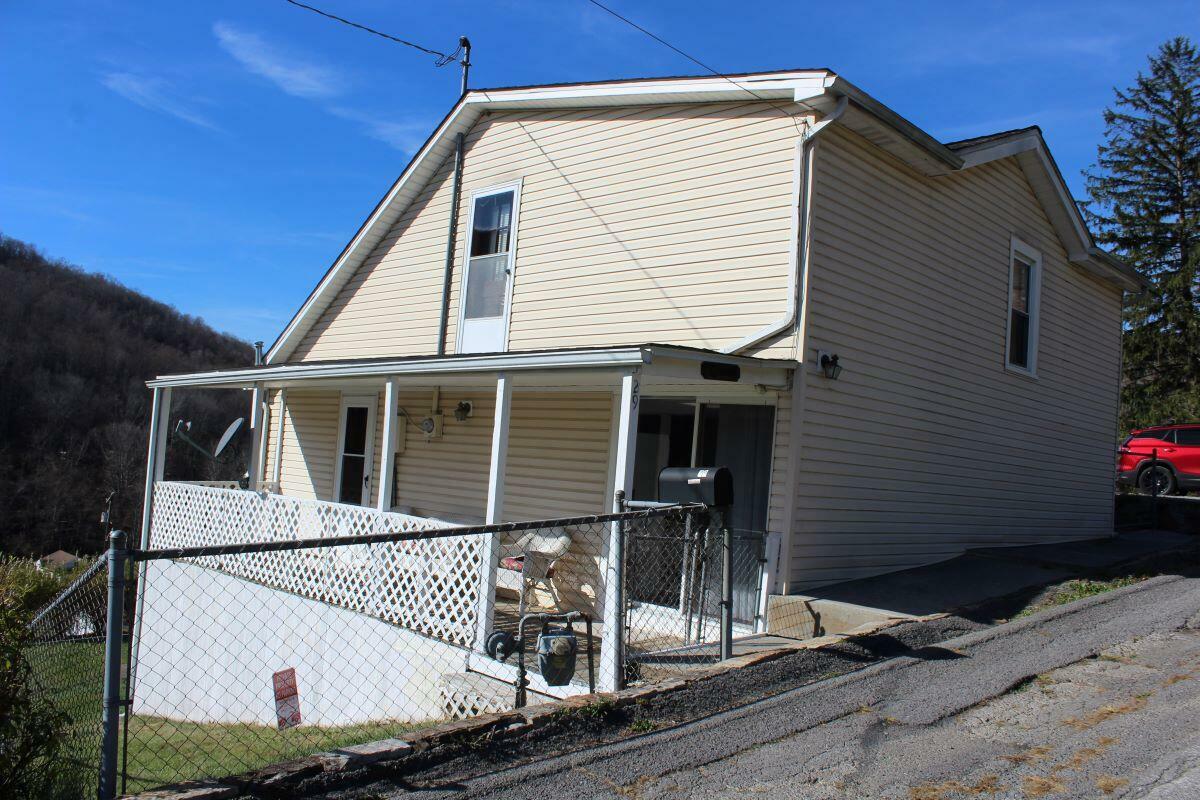 29 Camden Ave  Richwood WV 26261 photo