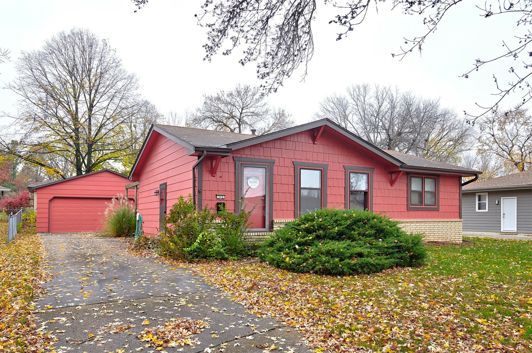 Property Photo:  312 NW Linden Street  IA 50023 