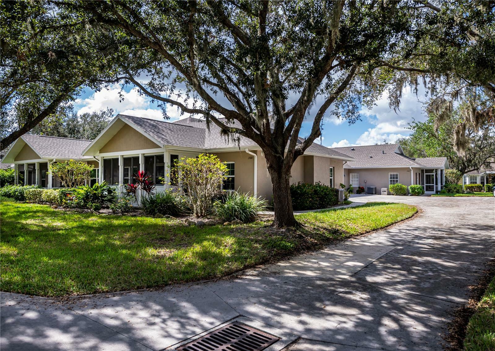 Property Photo:  1568 Red Oak Lane  FL 33948 