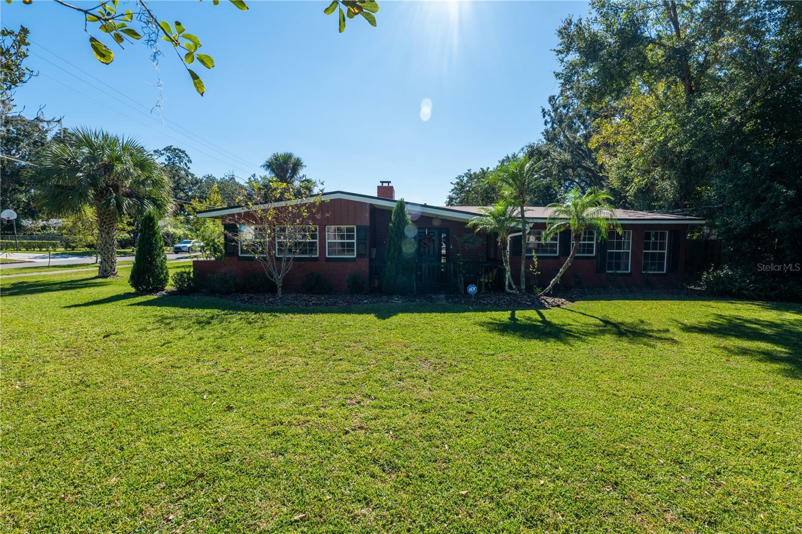 Property Photo:  1400 Arlington Street  FL 32805 