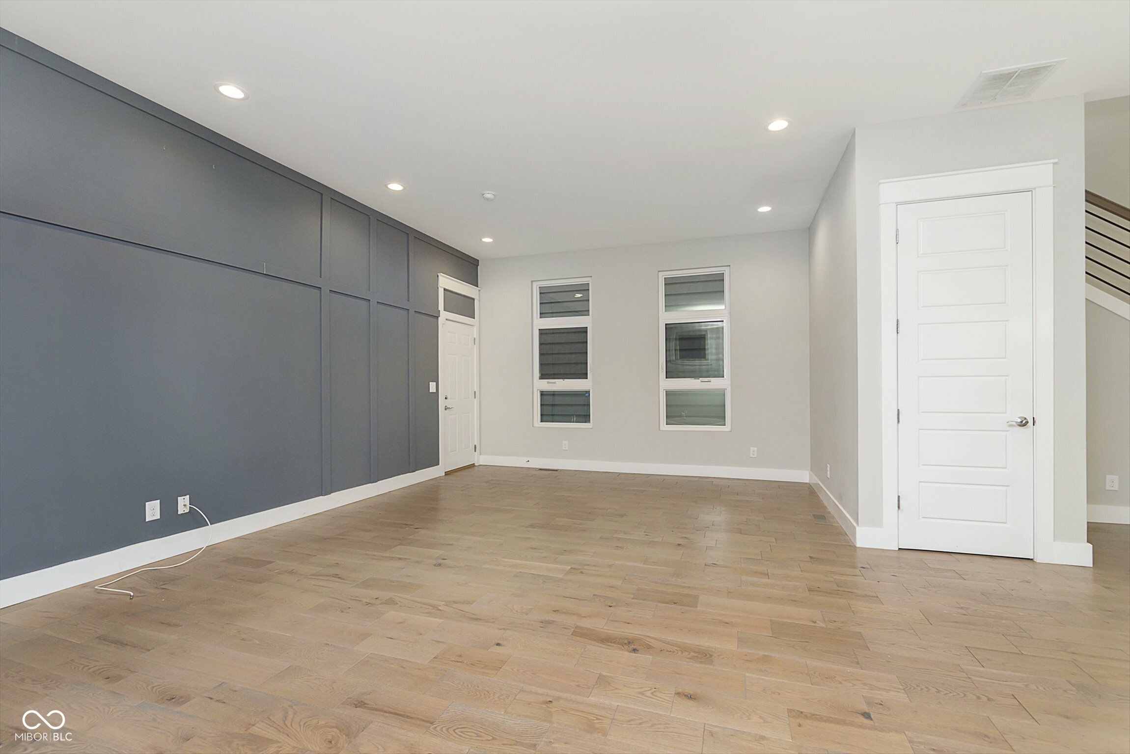 Property Photo: 1213 Cottage Avenue IN 46203
