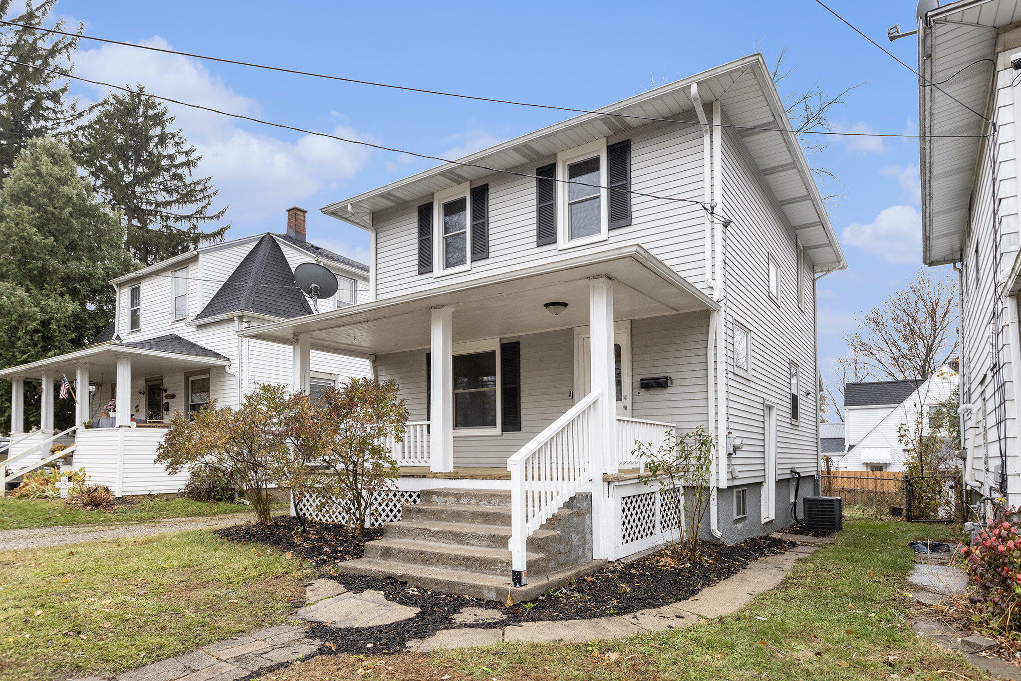 Property Photo:  19 East Avenue N  MI 49017 