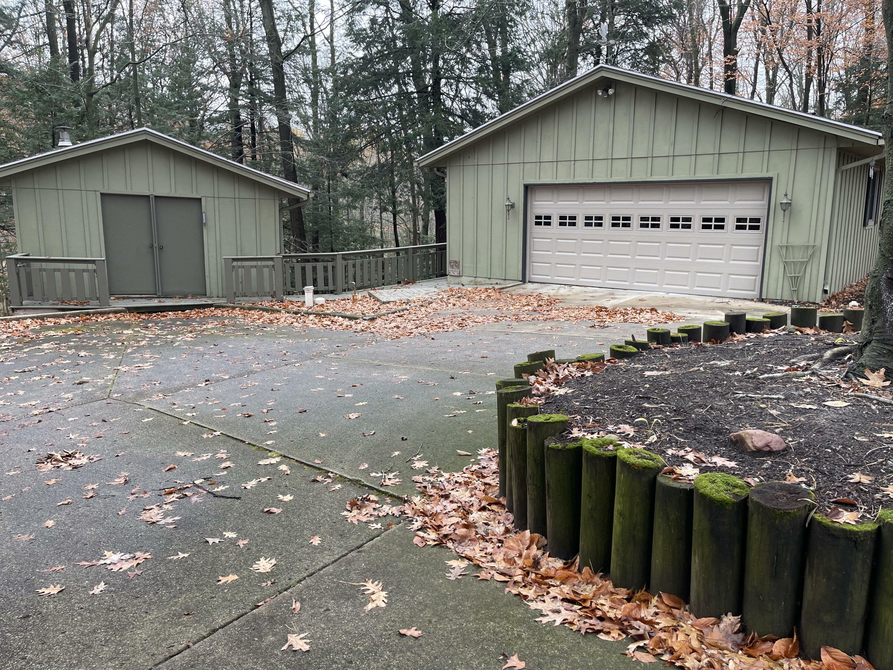 Property Photo:  3885 Rolling Acres Drive  MI 49412 