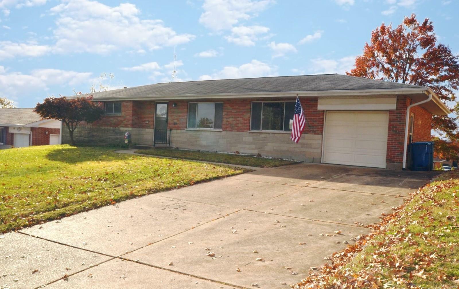 Property Photo:  9816 Whitcomb Lane  MO 63123 